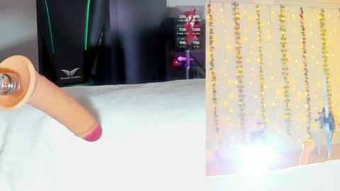 Kitty online show from April 15, 10:07 am