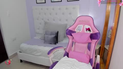 Kitty Kayo online show from October 22, 4:15 am