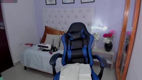 Kitty Kayo online show from May 15, 5:05 am