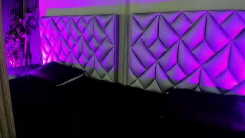   online show from September 29, 7:24 pm