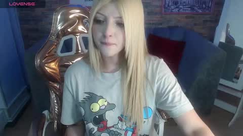 Snapshot of kitty_fox_b chatting on February 24, 10:58 pm kitty_fox_b online show from February 24, 10:58 pm