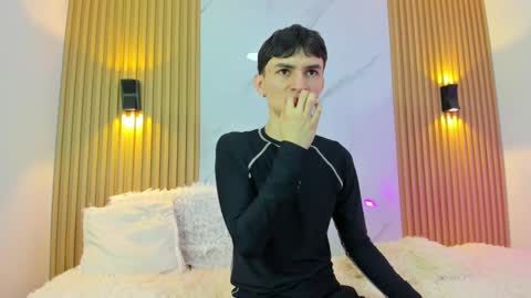 kitty_gill online show from December 17, 11:06 am