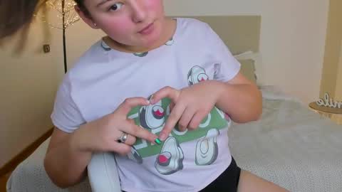  Ariana  online show from December 28, 9:42 am