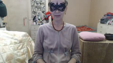 KiuminBerry online show from July 12, 3:04 pm