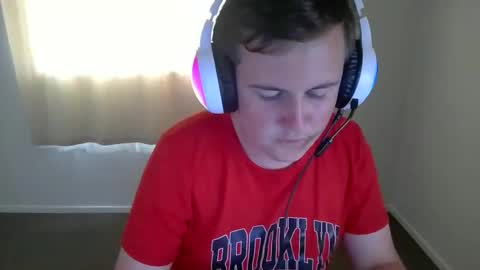 kiwi_twink21 online show from March 5, 11:03 pm