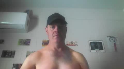 kiwiguy19773 online show from October 5, 9:11 pm