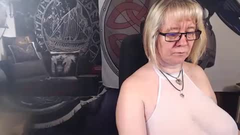 Michelle online show from March 10, 5:18 pm