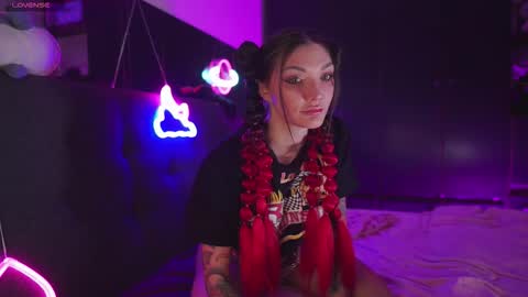 Alice online show from September 19, 4:54 pm