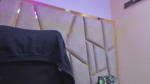 kloe online show from May 13, 6:12 am