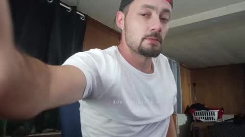 Snapshot of klou502 chatting on October 22, 7:44 am LOUiViLAN online show from October 22, 7:44 am