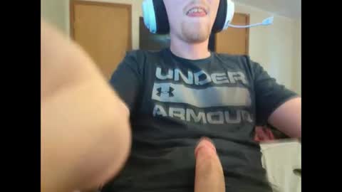 kniloc online show from May 10, 4:46 pm
