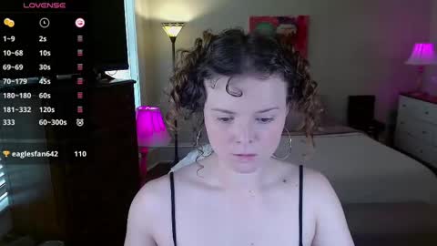 knowlita  online show from October 3, 5:10 pm