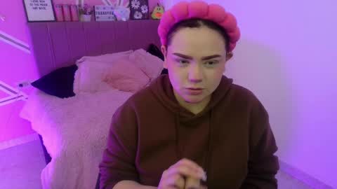 camila online show from April 3, 6:42 am