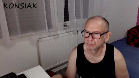 Komsiak online show from October 16, 8:51 pm