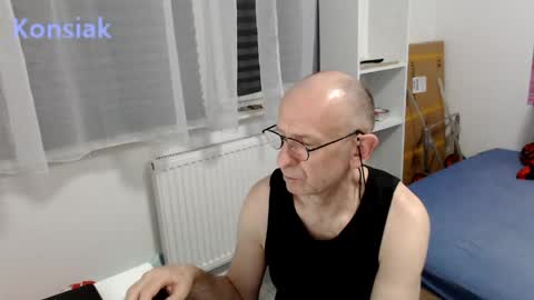 Komsiak online show from April 26, 7:22 pm