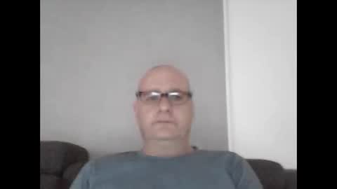 Snapshot of konsty17 chatting on October 19, 9:52 pm konsty17 online show from October 19, 9:52 pm