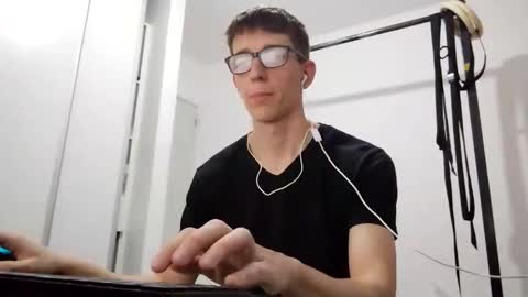 Facu online show from December 23, 11:05 am