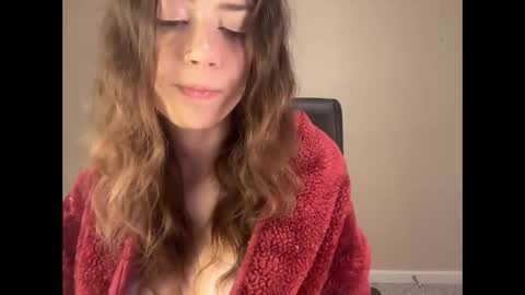 kr3amykay online show from April 4, 4:30 am