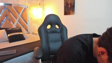 Kraven online show from April 16, 3:39 am