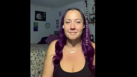 kreamyk420 online show from April 14, 7:22 am