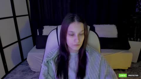 krisdoeil online show from December 15, 2:40 am