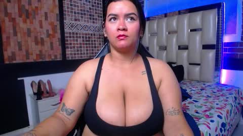 Snapshot of kriss_sweetboobs chatting on October 9, 1:27 pm kriss_sweetboobs online show from October 9, 1:27 pm