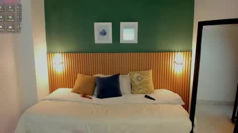 Kristen online show from April 21, 6:48 pm