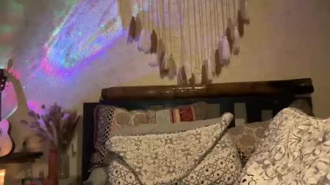 Kristi online show from October 9, 4:40 am