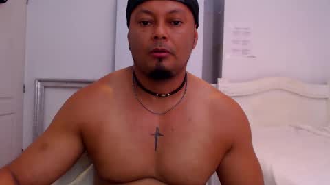 Snapshot of kristian_bi chatting on October 31, 5:57 pm Kristian Mendoza online show from October 31, 5:57 pm