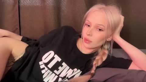 Kristy and Alice online show from March 22, 10:08 am