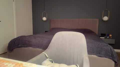 Kristi online show from September 23, 4:06 am