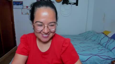 Snapshot of kroline_20 chatting on January 22, 1:42 am Kroline  online show from January 22, 1:42 am