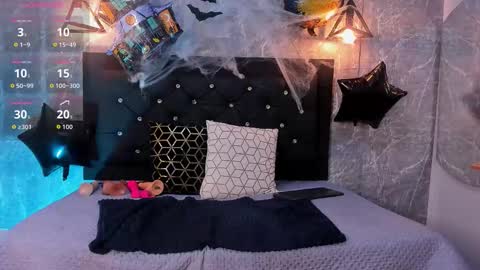 Snapshot of krystal_taylor23 chatting on October 17, 12:53 pm Kystal Taylor online show from October 17, 12:53 pm