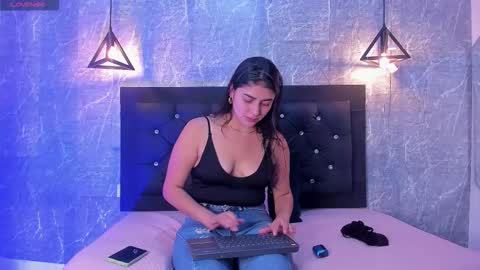 Snapshot of krystal_taylor23 chatting on September 25, 10:33 am Kystal Taylor online show from September 25, 10:33 am