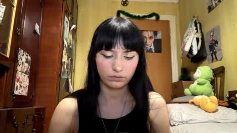 Mira online show from April 16, 9:04 pm