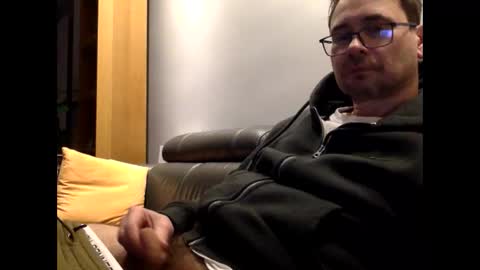 krzysztof1977 online show from January 10, 10:25 pm