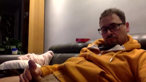 krzysztof1977 online show from February 14, 10:45 pm