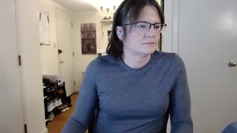 Cait online show from April 25, 9:12 pm