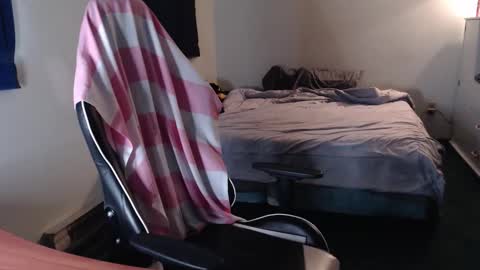 Kuggy online show from May 19, 9:33 pm