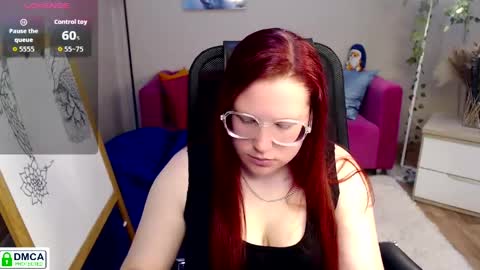 kuri_u online show from June 2, 10:39 am