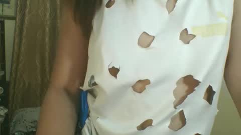 its me KYLIE online show from November 4, 5:03 pm