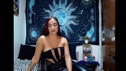 kylie online show from November 29, 11:01 pm