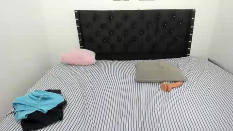 kylie_hot34 online show from February 4, 7:00 pm