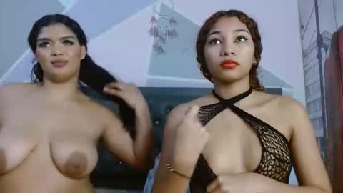 kylie_jenner18 online show from January 11, 6:47 pm