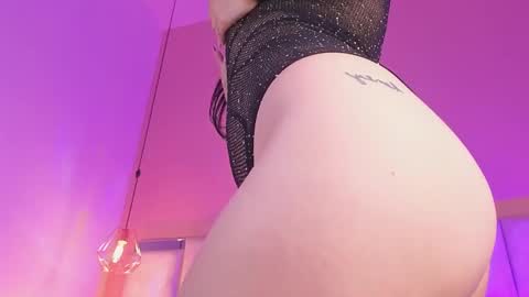 Kylie  online show from May 23, 11:28 am