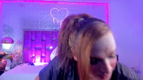 Kylie online show from November 30, 4:30 am