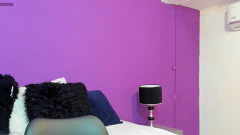 Kylie online show from March 12, 11:58 am