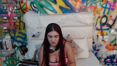 Snapshot of kyliiebaker chatting on October 23, 10:50 am Kylie online show from October 23, 10:50 am