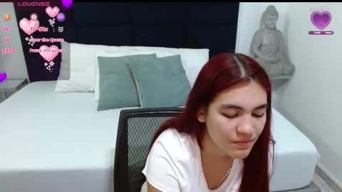 Snapshot of kyliiebaker chatting on October 12, 11:25 am Kylie online show from October 12, 11:25 am