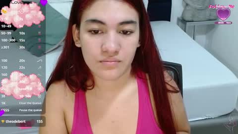 Snapshot of kyliiebaker chatting on October 3, 10:34 am Kylie online show from October 3, 10:34 am